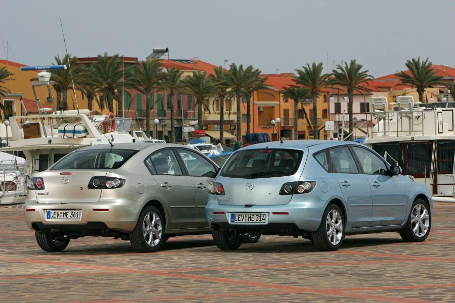  Mazda3 2003 года  (фото 17 из 142)